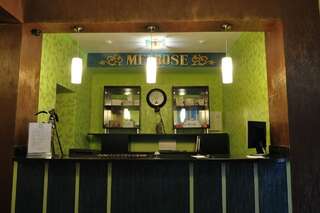 Мини-отель MelRose Hotel Ровно Стандартный двухместный номер с 2 отдельными кроватями-1
